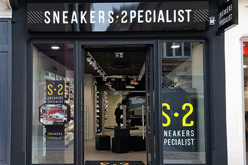 Extérieur d'un magasin S2 Sneakers Specialist